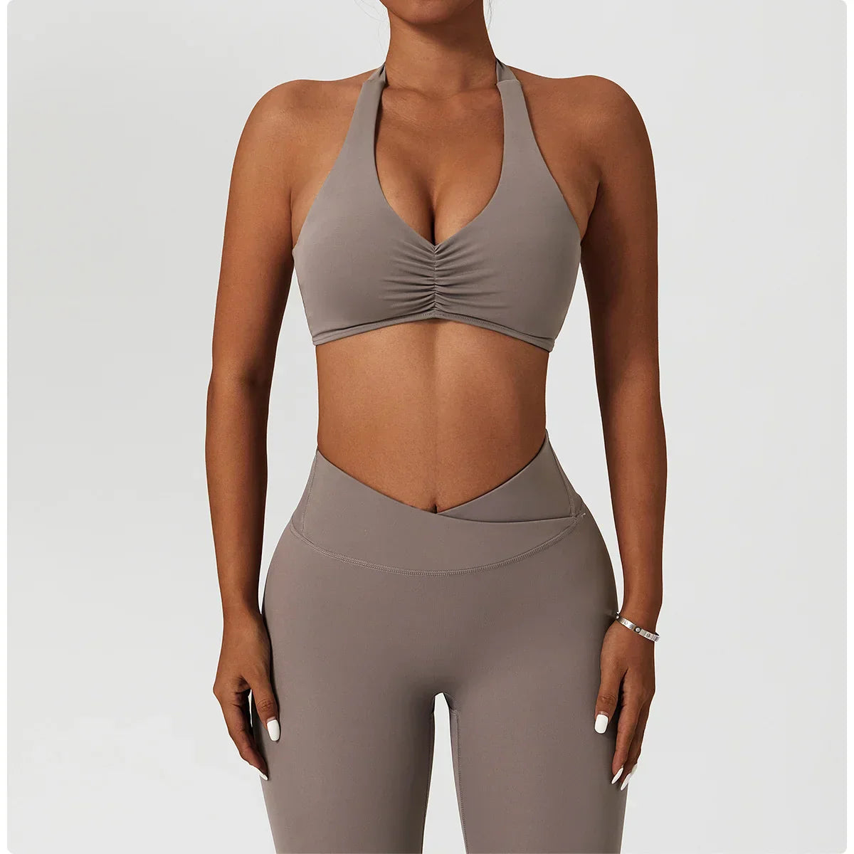 SCRUNCH HALTER SPORTS BRA - BEIGE